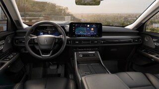 2025 Lincoln Lincoln Aviator Internal Image 2